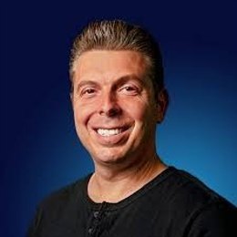 段永平Q2美股持仓：苹果(AAPL.US)继续成为最大持仓 大幅增持谷歌-C(GOOG.US)、英伟达(NVDA.US)，清仓Moderna(MRNA.US)